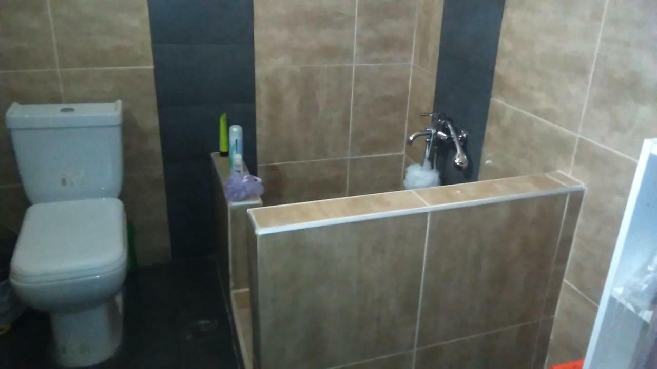 Prime Location Bright Studio City Center Super 5G Wifi 200Mbps With32"Tv سالونيك المظهر الخارجي الصورة